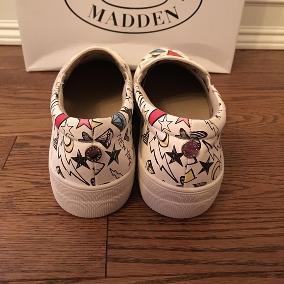 LAST PAIR NIB Steve Madden Gillian Sneakers - Picture 4 of 6